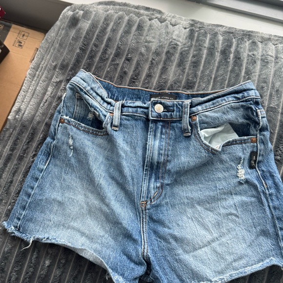 Casual High-Rise Blue Denim Women's Shorts - Picture 7 of 10